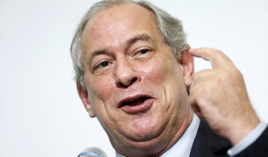 Se eleito, Ciro cortará benefícios fiscais em 15%, diz Mauro Benevides