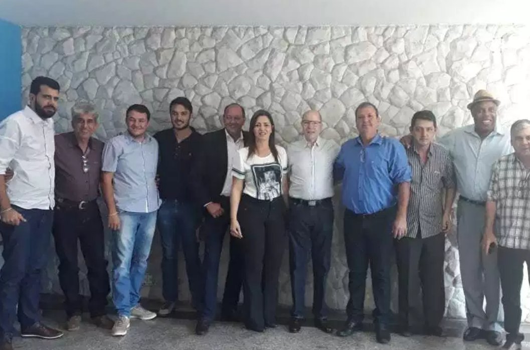 Prefeitos se mobilizam por candidatura de Demóstenes