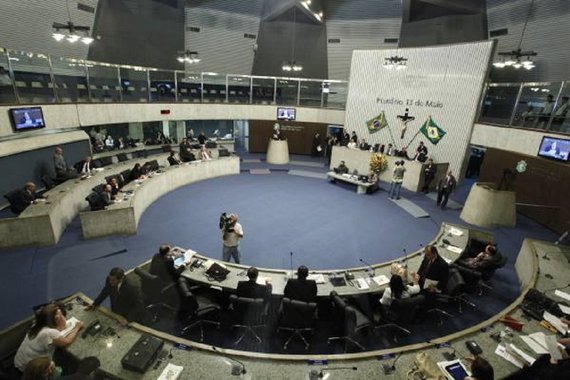 Violência contra a mulher é debatida hoje, no plenário da Assembleia