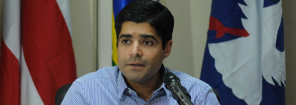 ACM Neto comemora decisão favorável do TJ-BA sobre IPTU