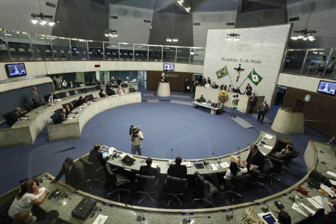 Violência contra a mulher é debatida hoje, no plenário da Assembleia