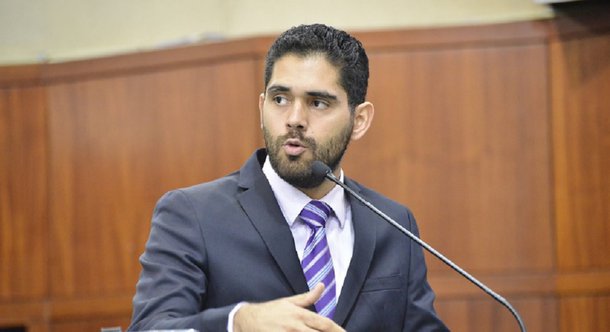 Após jurar fidelidade a Eliton, Tejota será vice de Caiado