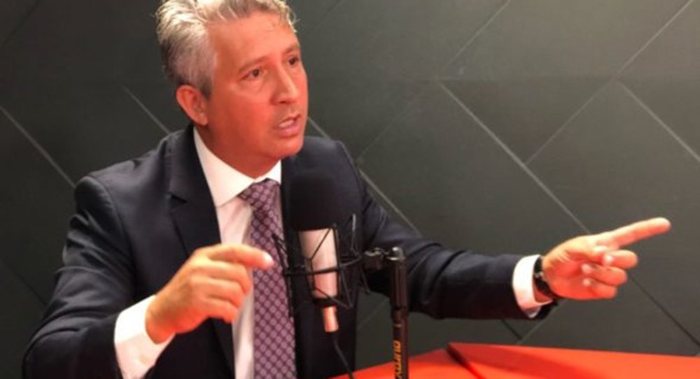 “Bolsonaro não pode ser considerado opção”, diz Carballal