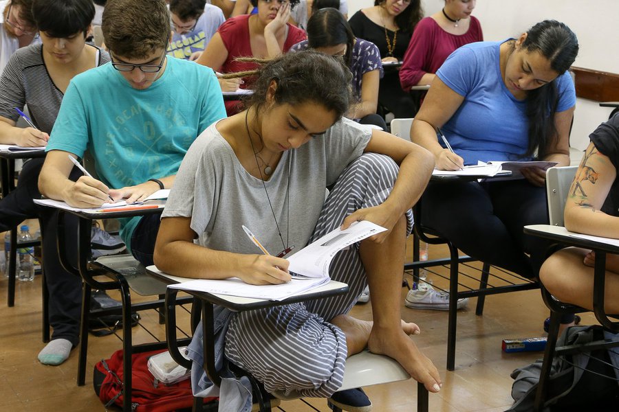 Presidente de conselho de educação renuncia e denuncia Reforma do Ensino Médio