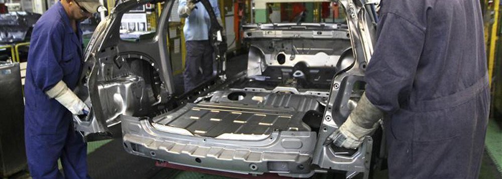 Anfavea reduz estimativas de produção e exportação de veículos em 2018