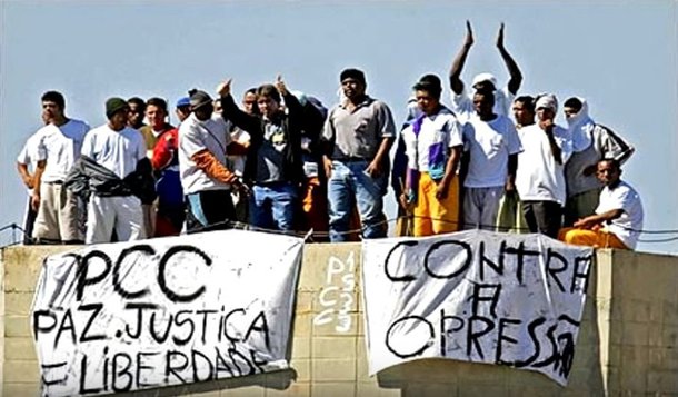 PCC ensina a fabricar bombas