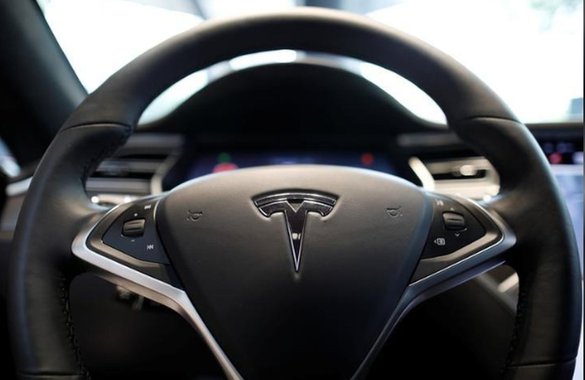 Bancos de investimentos estão indecisos sobre fechamento de capital da Tesla