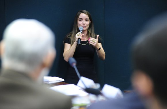 Procuradora Monique Cheker será investigada a pedido de Toffoli e Gilmar