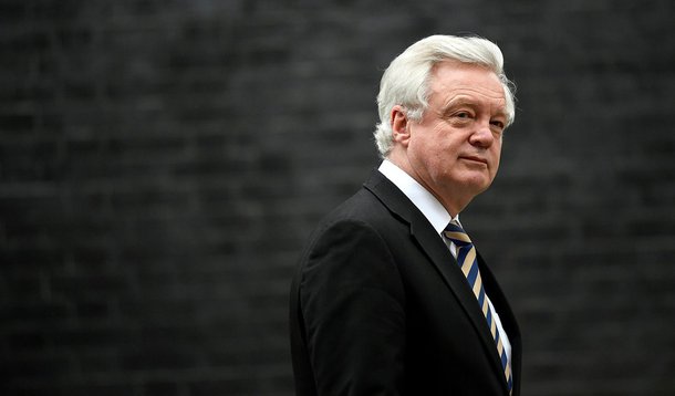 Ministro britânico do Brexit renuncia