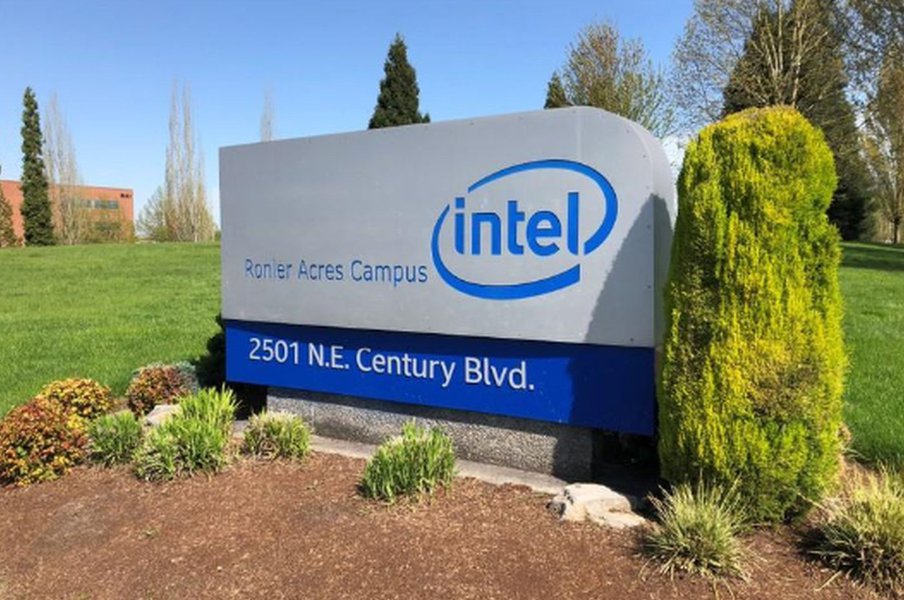 Ex-executiva da Intel deixa cargo no Google enquanto fabricante de chips busca novo CEO