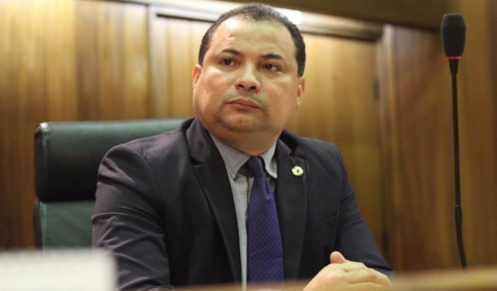 Evaldo: Queremos continuar na base, mas vai depender do governador