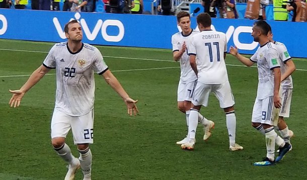 Rússia elimina Espanha nos pênaltis e vai às quartas de final