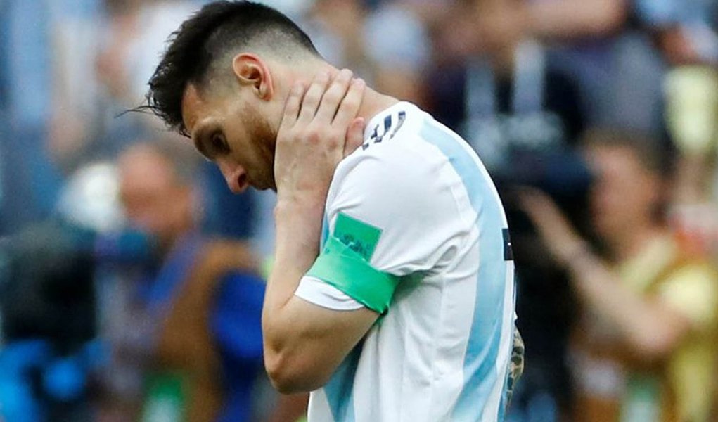 Torcedores argentinos lamentam derrota, mas elogiam seleção e Messi