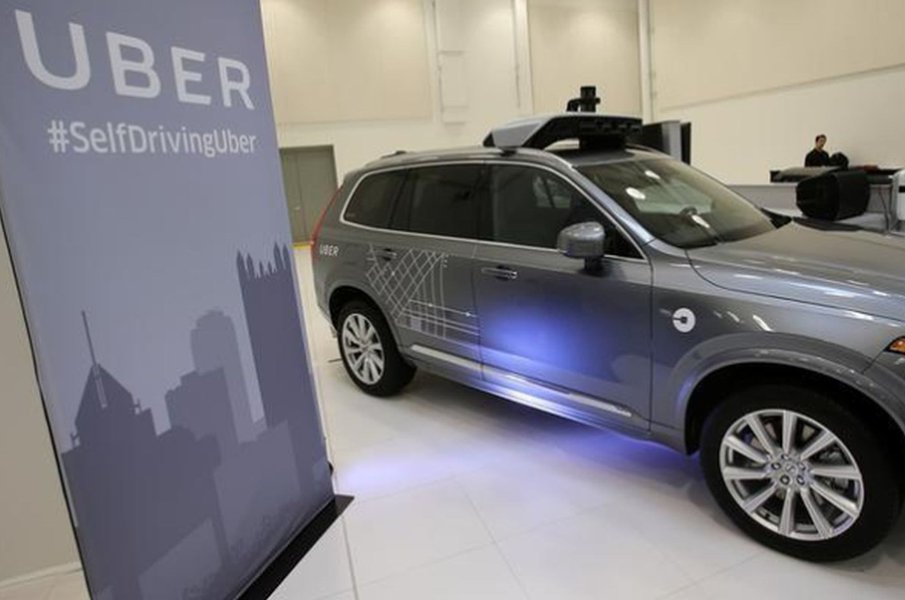 Motorista de carro autônomo do Uber estava assistindo "The Voice" antes de acidente fatal, diz polícia