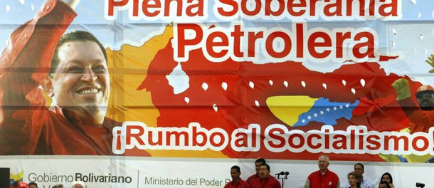 China aprova créditos para elevar investimentos no setor de petróleo venezuelano