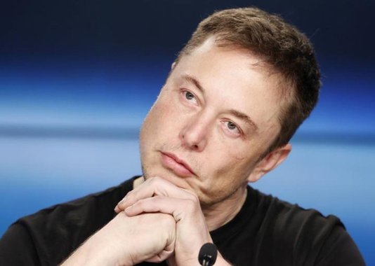 Elon Musk, presidente da Tesla, desiste de fechamento de capital