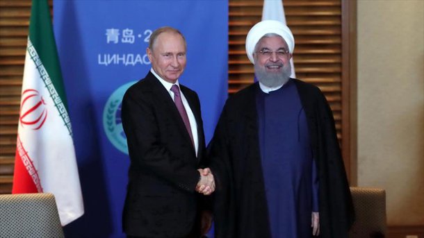 Em encontro com Putin, presidente do Irã diz que saída dos EUA do acordo nuclear é ilegal