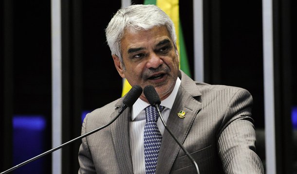 PGR pede que inquérito que investiga Humberto Costa vá para Moro