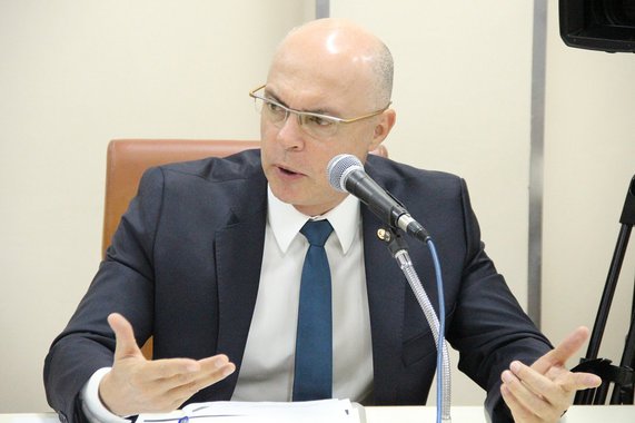 Saúde: promotor culpa prefeitura por crise em UTI