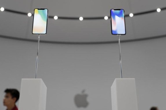 Apple se apromixa de US$1 trilhão em valor de mercado com ações em alta