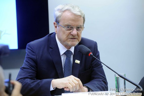 Lacerda diz que recebeu acordo PT-PSB com “indignação e revolta”