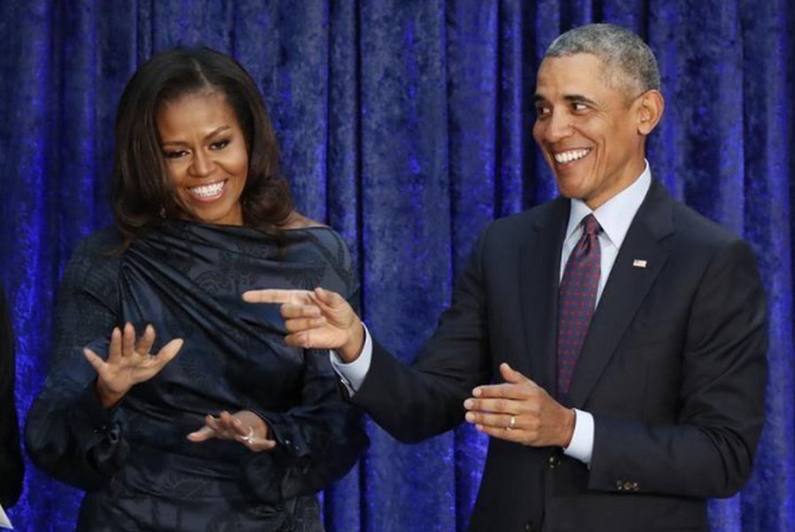 Obama e Michelle assinam acordo de produção de conteúdo para Netflix