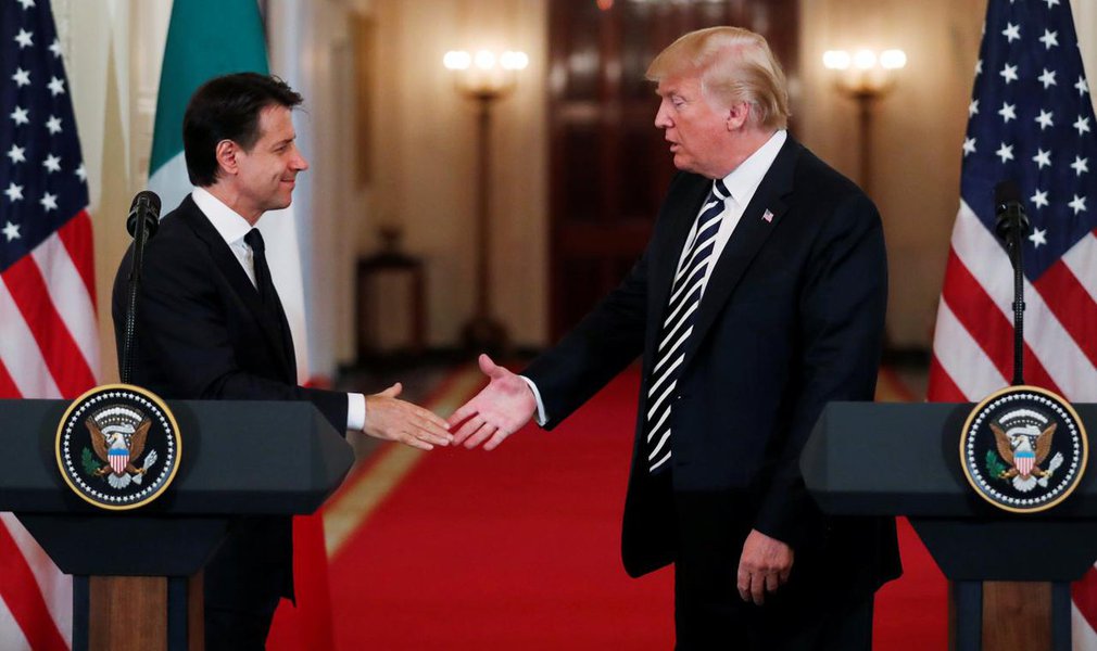 Trump elogia políticas anti-imigração de primeiro-ministro italiano