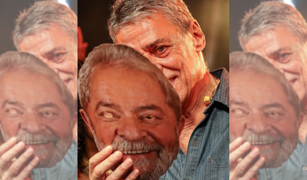 Chico Buarque manifesta seu apreço por Lula no livro 'Lula Livre/Lula Livro'