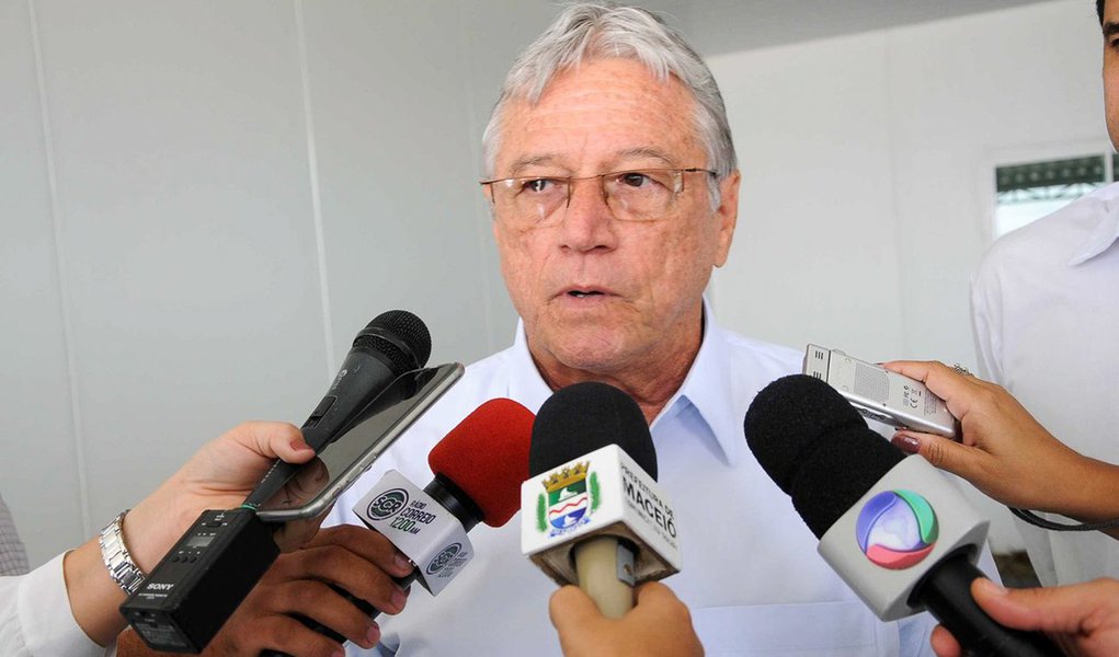 MP denuncia ex-presidente nacional do PSDB por dano moral coletivo