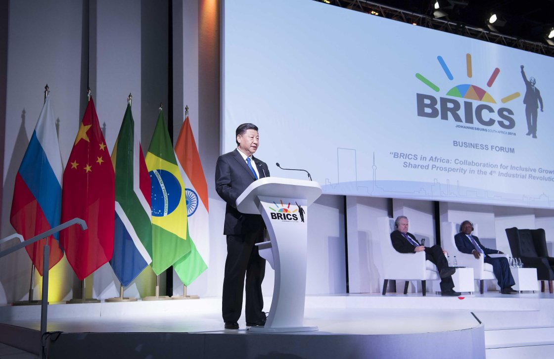 Xi Jinping faz projeções sobre próxima década do BRICS