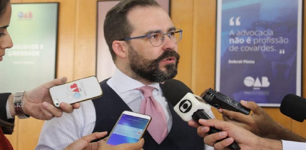 Lúcio critica licença para magistrados: “É imoral”