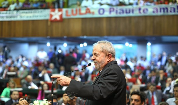 É Lula ou Lula!