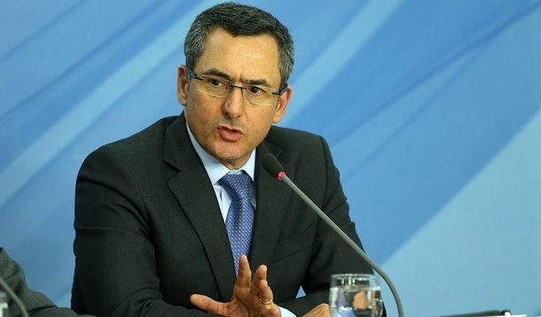 Guardia tenta justificar fiasco econômico
