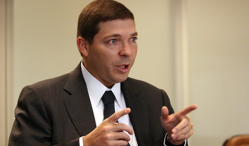 Josué oficializa não a Alckmin