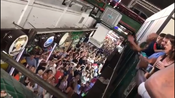 Ato espontâneo pede Lula Livre no Mercado Central de BH