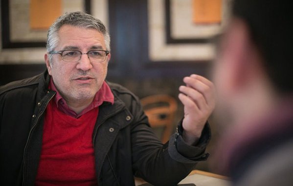 ‘A vacinação não caiu por causa do Facebook, mas pela destruição do SUS’