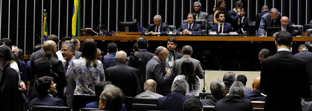 O centrão é o abismo