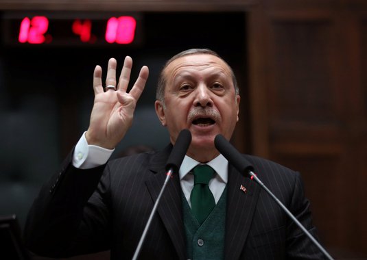 Erdogan diz que EUA estão 'errados' em ameaçar Turquia após Trump dobrar tarifas