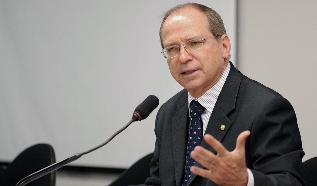 Deputado do PP usa verba em gráfica que não funciona