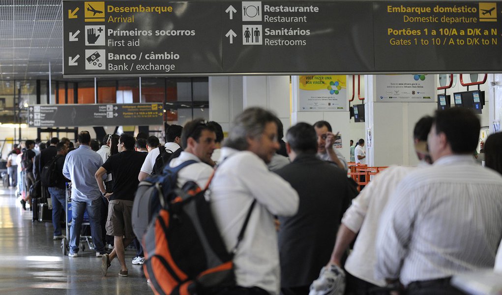 Senado aprova fim de cobrança na escolha de assento em avião