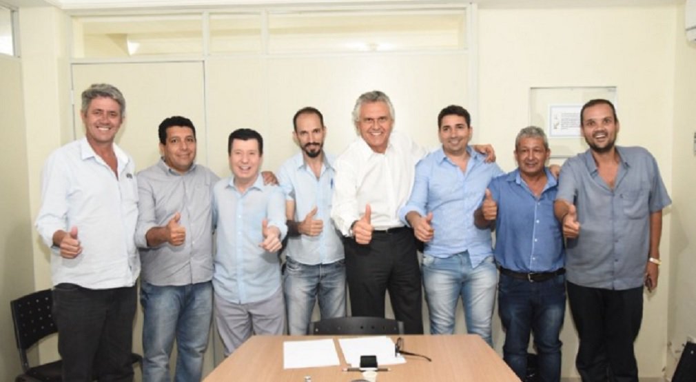 Caiado recebe apoio de ex-prefeito emedebista de Posse