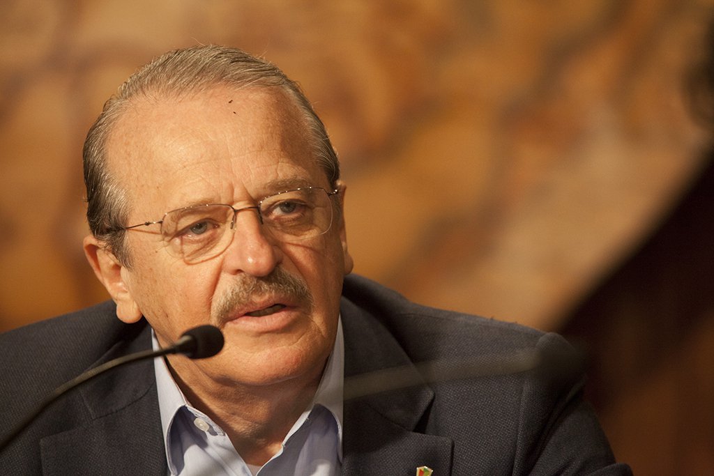 Tarso Genro: STF aceitará a ordem da mídia oligopólica? 