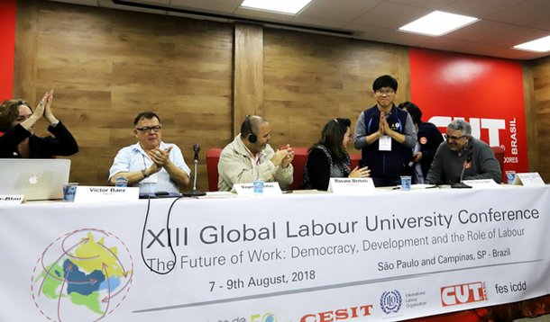 Em ato internacional, sindicalistas do mundo pedem democracia e Lula livre