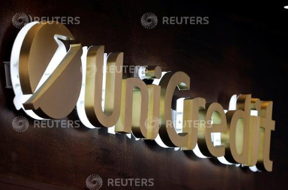 UniCredit deixa de usar Facebook para publicidade, diz presidente-executivo