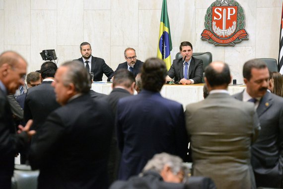 PT quer mais recursos para educação e transparência nas isenções para setores econômicos