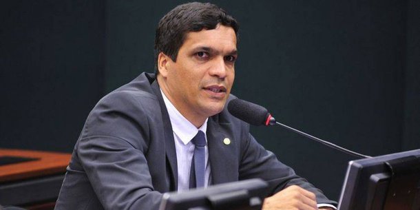 Desconhecido, cabo Daciolo liderou buscas digitais durante debate
