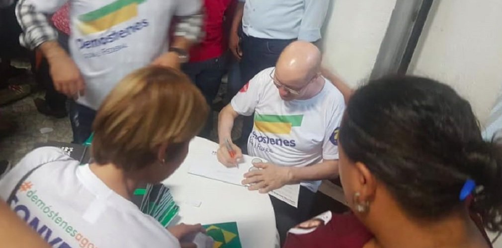 Apoio total: Demóstenes mobiliza militância na convenção do PTB