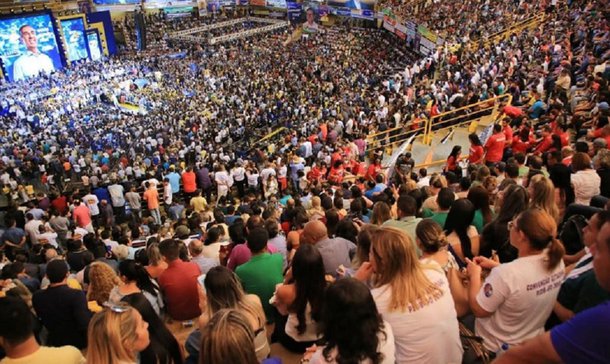 Convenção da base aliada: 20 mil lotam o Goiânia Arena