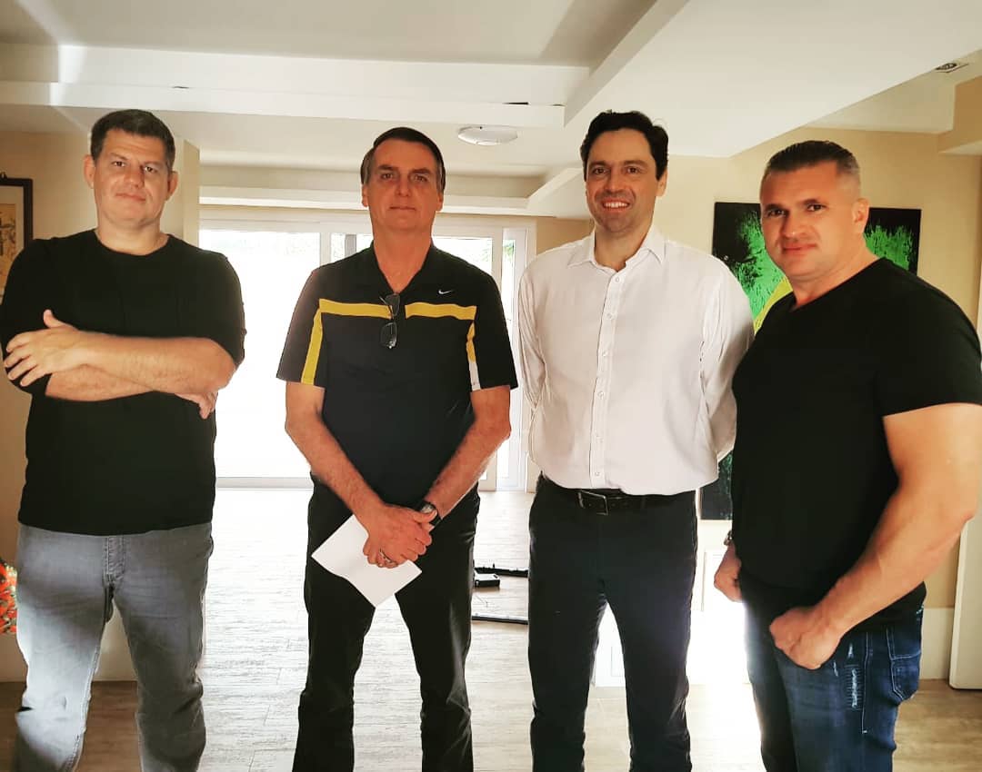 'Príncipe' Luiz Philippe de Orleans e Bragança será vice de Bolsonaro