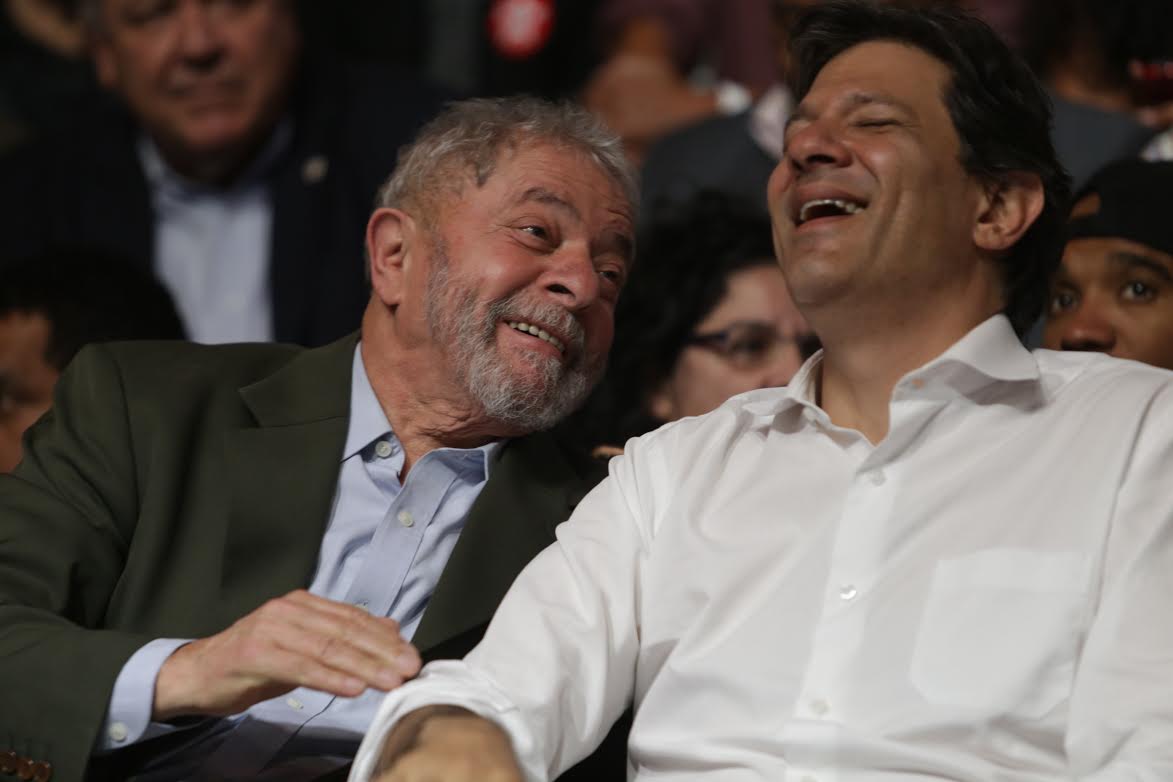 Programa do PT inicia a transição: Lula apoia Haddad